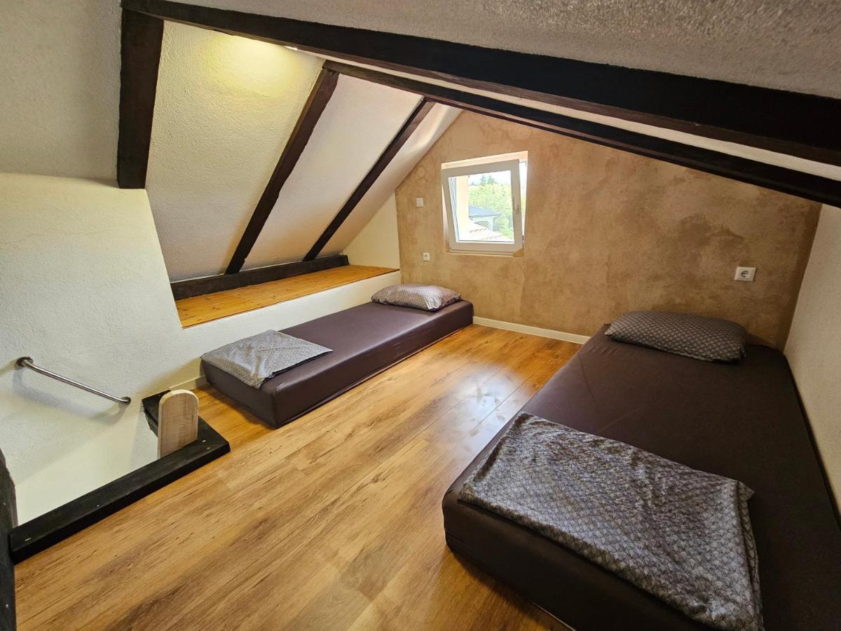 Villa Punta Blava - Beach Front, Ideal For Family Vacation With Kids, Large Terraces With Sea View, Internet, Netflix, No Pets Allowed Obrovac Extérieur photo