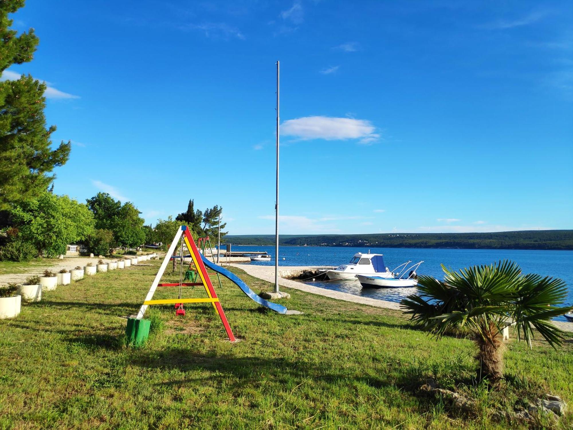 Villa Punta Blava - Beach Front, Ideal For Family Vacation With Kids, Large Terraces With Sea View, Internet, Netflix, No Pets Allowed Obrovac Extérieur photo