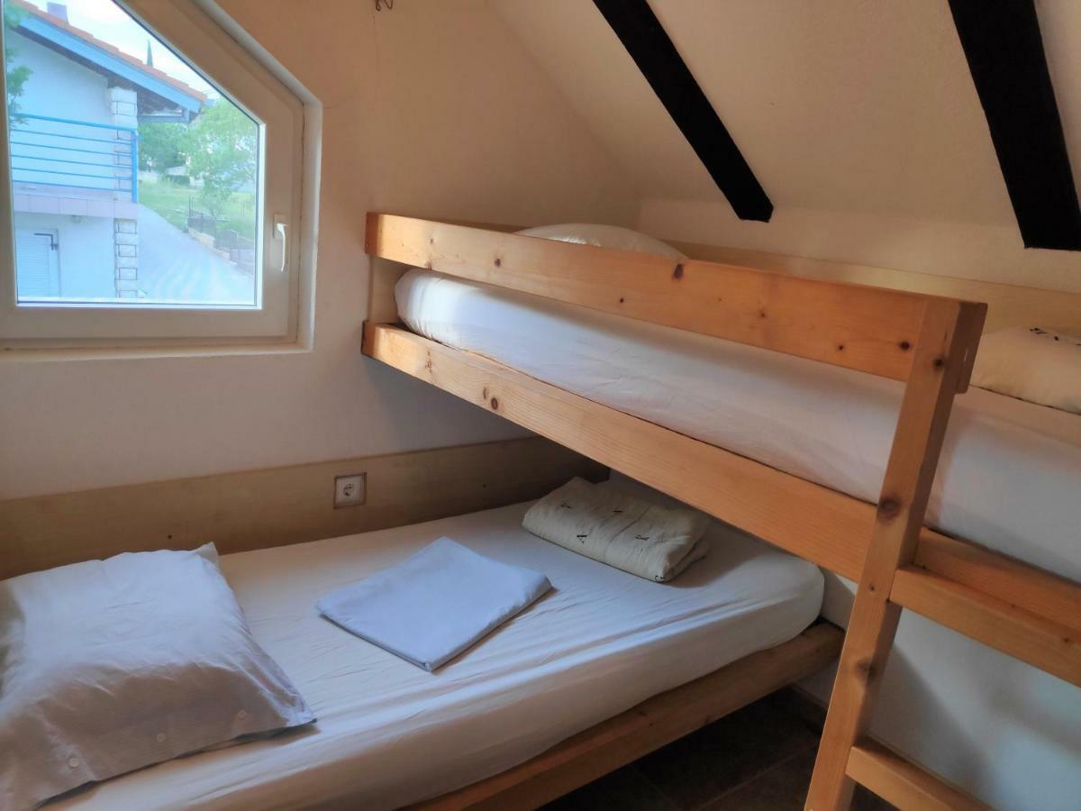 Villa Punta Blava - Beach Front, Ideal For Family Vacation With Kids, Large Terraces With Sea View, Internet, Netflix, No Pets Allowed Obrovac Extérieur photo