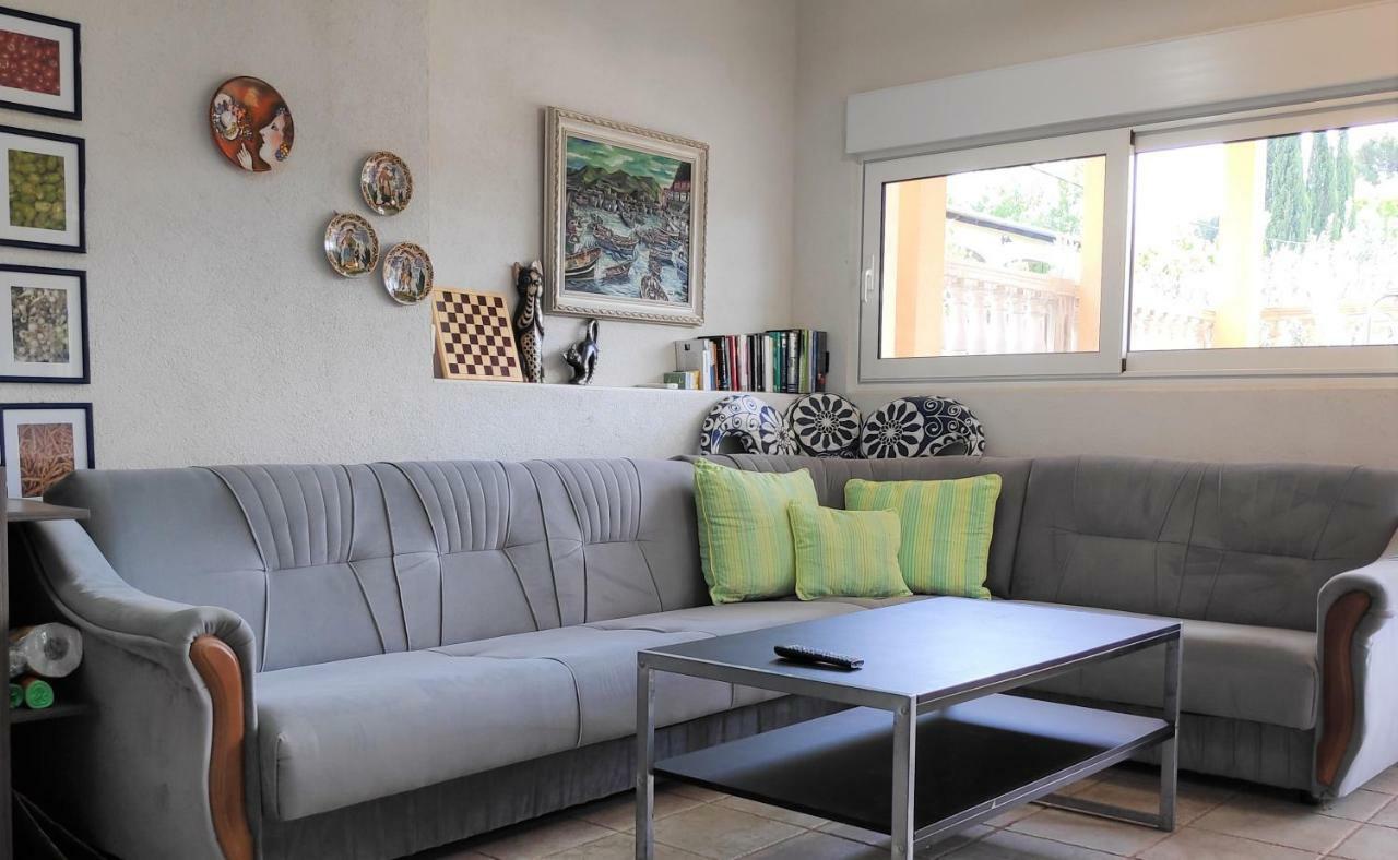 Villa Punta Blava - Beach Front, Ideal For Family Vacation With Kids, Large Terraces With Sea View, Internet, Netflix, No Pets Allowed Obrovac Extérieur photo