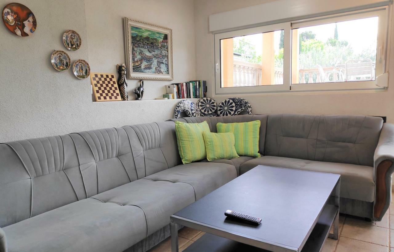 Villa Punta Blava - Beach Front, Ideal For Family Vacation With Kids, Large Terraces With Sea View, Internet, Netflix, No Pets Allowed Obrovac Extérieur photo