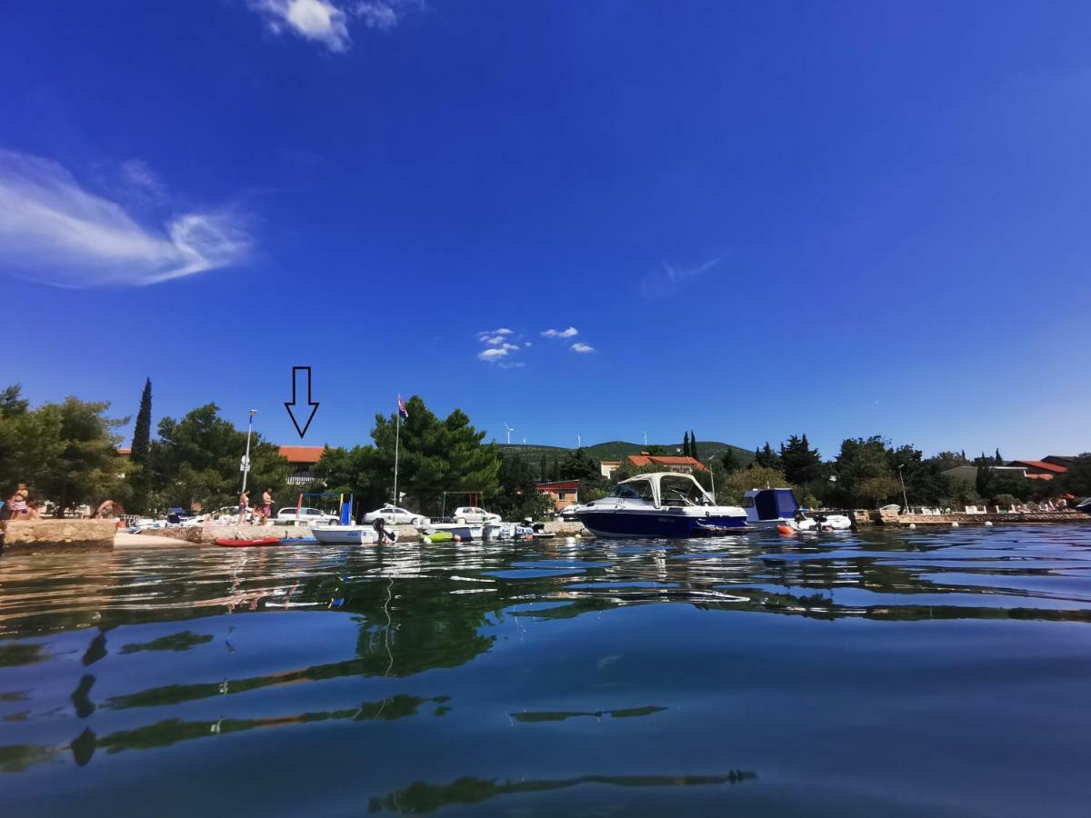 Villa Punta Blava - Beach Front, Ideal For Family Vacation With Kids, Large Terraces With Sea View, Internet, Netflix, No Pets Allowed Obrovac Extérieur photo
