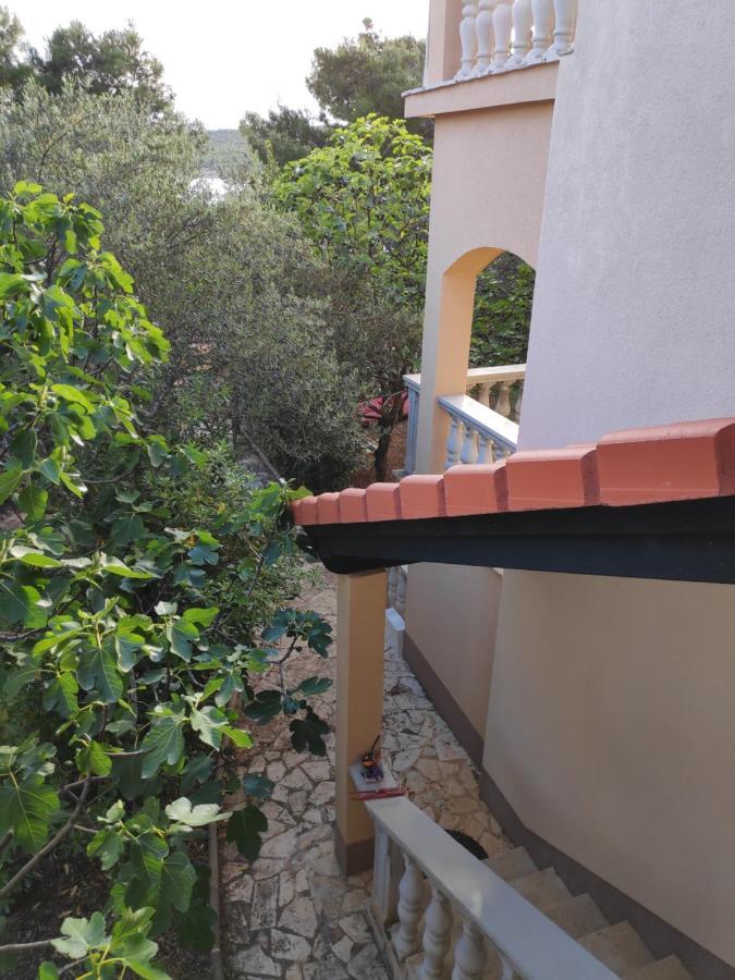 Villa Punta Blava - Beach Front, Ideal For Family Vacation With Kids, Large Terraces With Sea View, Internet, Netflix, No Pets Allowed Obrovac Extérieur photo
